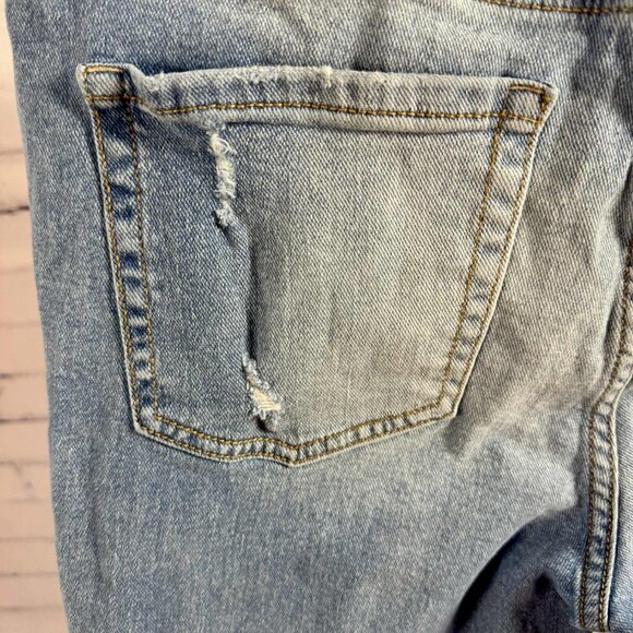 Seven7 Distressed Croopped Straight Leg Jeans Women’s Size 8 Light Wash - Picture 6 of 13
